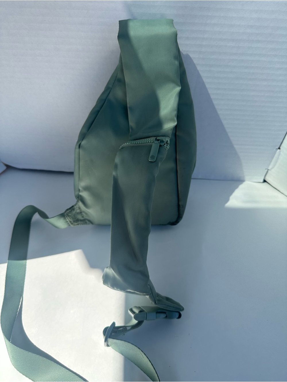 Gaiam Festival Sling Bag Green Mint Condition - Picture 3 of 4